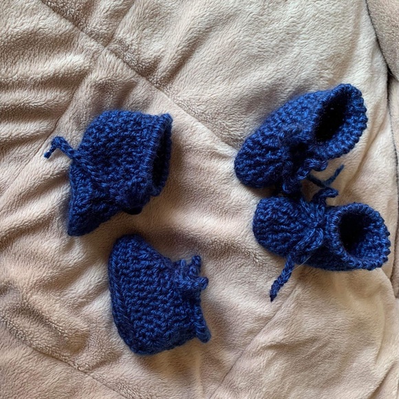 Baby booties - Picture 3 of 3